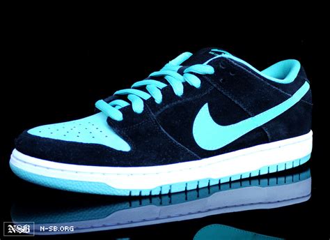 nike sb dunk schwarz|nike sb dunk low tiffany.